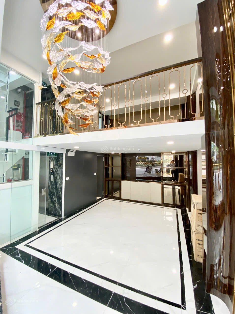 Hạ sâu còn 21,9 tỷ - Nhà mặt phố Phạm Văn Đồng xây mới 9 tầng hiện đại mặt tiền 6m Hạ sâu còn 21,9 tỷ - Nhà mặt phố Phạm Văn Đồng xây mới 9 tầng hiện đại mặt tiền 6m