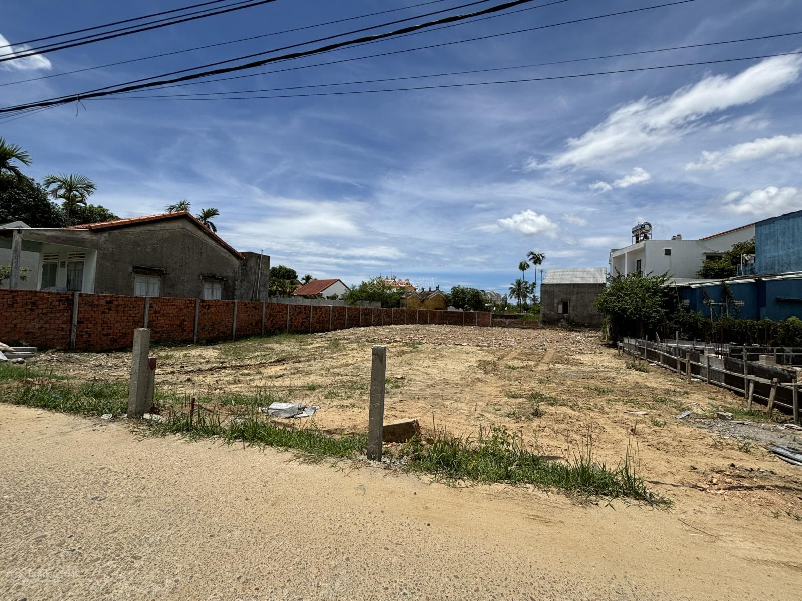 Bán hơn 350m2 đất gần phố cổ - giá 2,5 tỷ - view sông