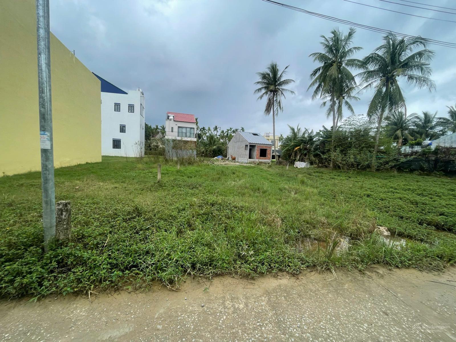 Bán hơn 350m2 đất gần phố cổ - giá 2,5 tỷ - view sông