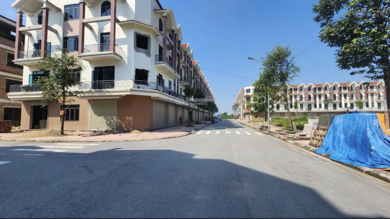 Chính chủ bán LK Đông Đô Vạn Phúc 76,5m2. View hồ không lỗi gì nhỉnh 5 tỷ. Miễn TG