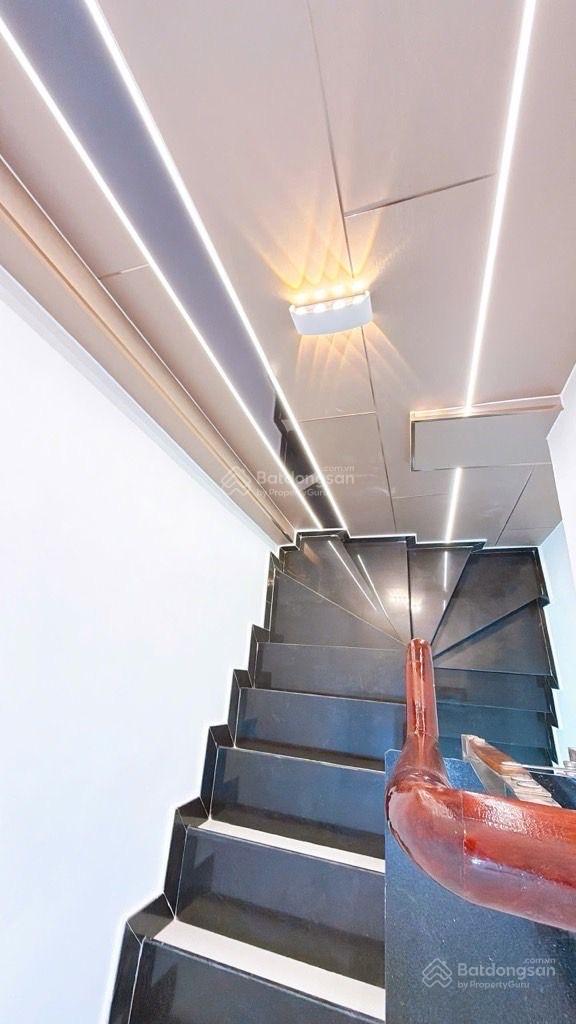 Bán nhà mới vào ở ngay, ngang 4m, Đ. Đoàn Văn Bơ, gần chợ Xóm chiếu, ra Hoàng Diệu