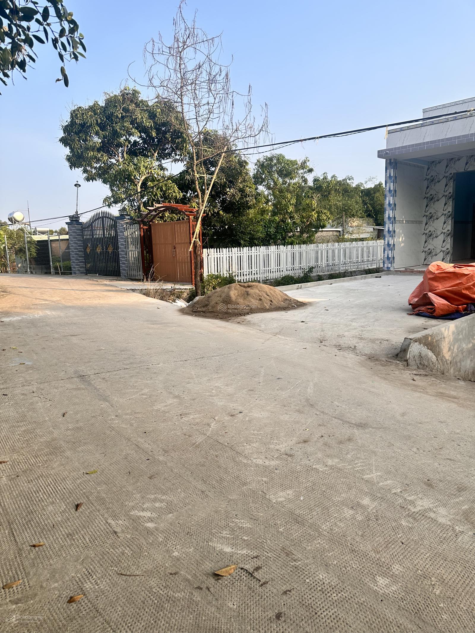 Chính chủ bán 151m2 đất ở đường thông ô tô, xã Tân Quý Tây, Bình Chánh giá 2,9 tỷ, dân cư đông đúc