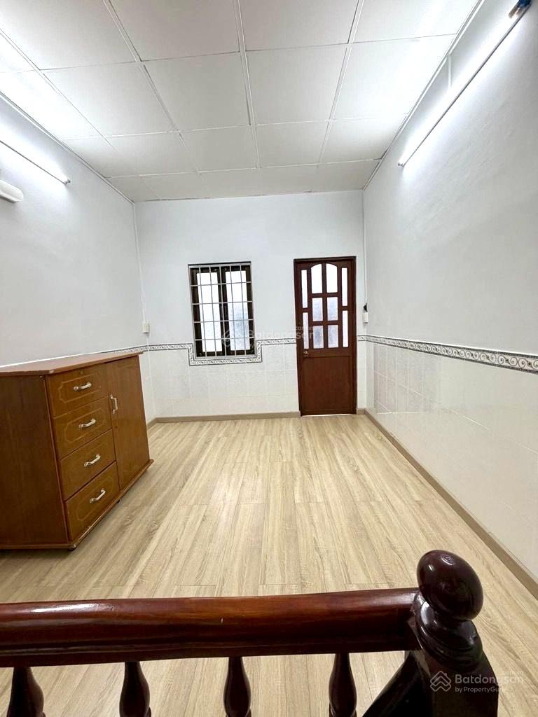 Bán nhà đẹp vào ở ngay, chỉ 8m ra MT xe hơi Đ. Đoàn Văn Bơ - kề Lê Quốc Hưng, Xóm Chiếu, Hoàng Diệu Bán nhà đẹp vào ở ngay, chỉ 8m ra MT xe hơi Đ. Đoàn Văn Bơ - kề Lê Quốc Hưng, Xóm Chiếu, Hoàng Diệu