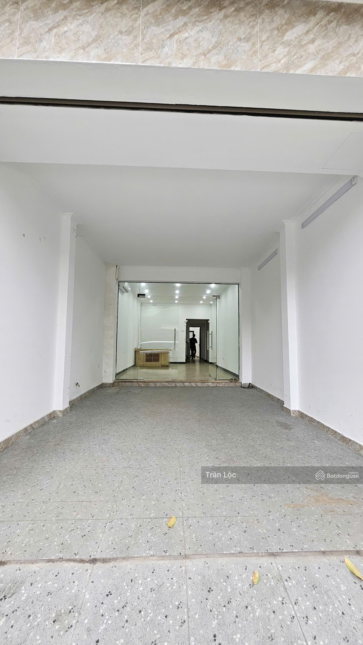 Chính chủ cần bán nhà khu phân lô Hoàng Ngân, Lê Văn Lương,Trung Hòa, Cầu Giấy. Giá rẻ