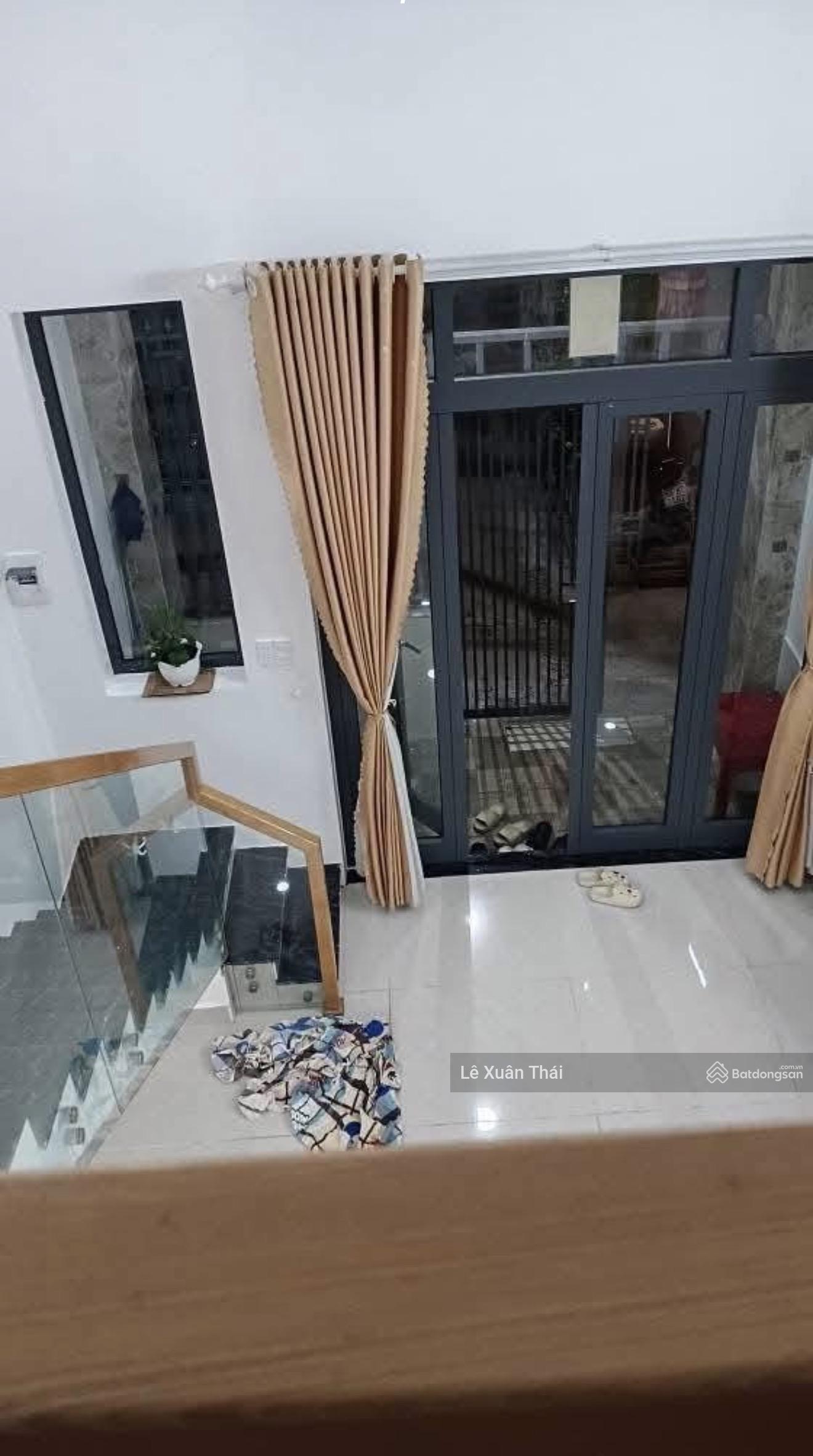 Bán gấp nhà 3 tầng 33m2, ngang 3.6m hậu 4m. Chỉ 3.7 tỷ, Lạc Long Quân Q11