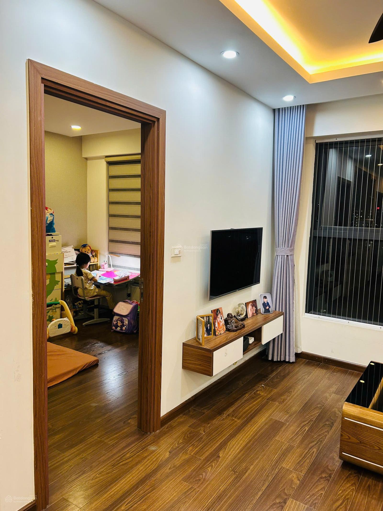 Chung cu Five Star: Chính chủ cần bán căn 2PN 67,1m2, Ban công hướng Nam rất mát mẽ Chung cu Five Star: Chính chủ cần bán căn 2PN 67,1m2, Ban công hướng Nam rất mát mẽ