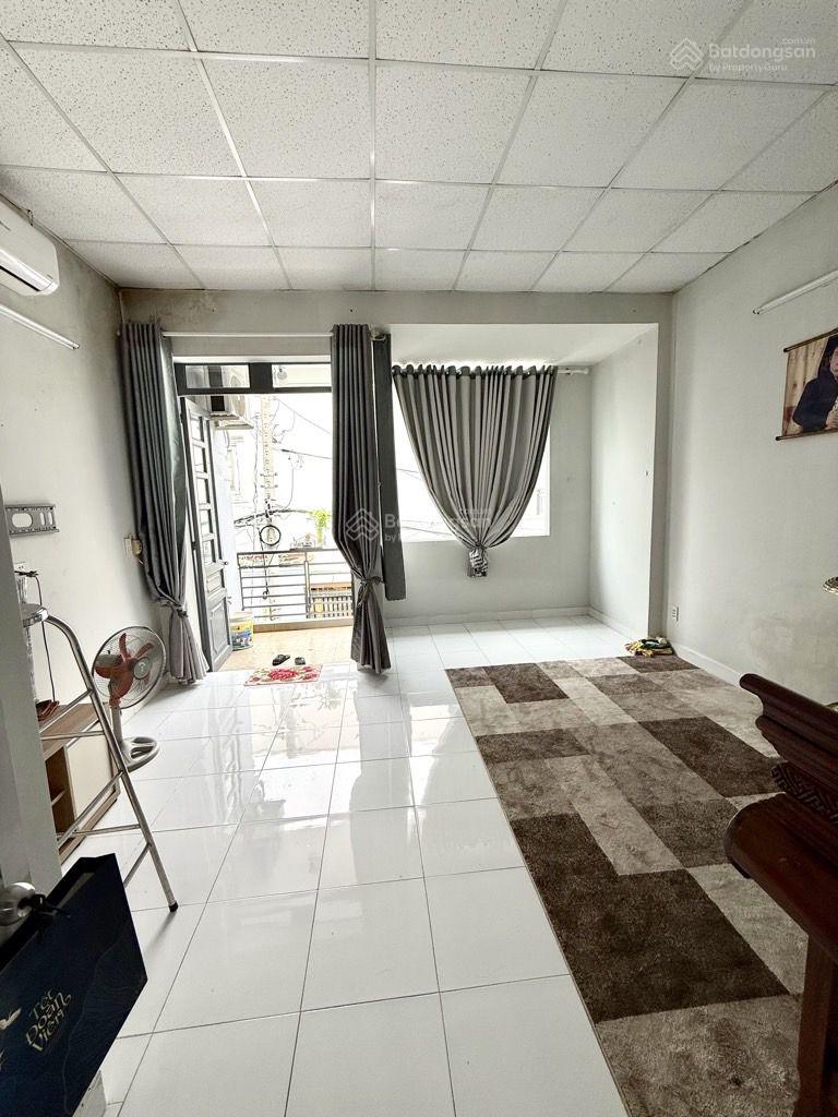 Bán nhà cạnh Phú Mỹ Hưng Q. 7, ngang 4.5m, chỉ 7.5 tỷ