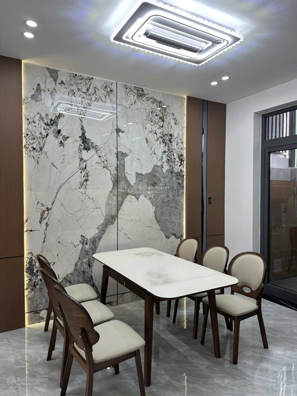 Nhà mới đẳng cấp có thang máy KDT Mỹ Gia gần sông tiện nghi và hiện đại