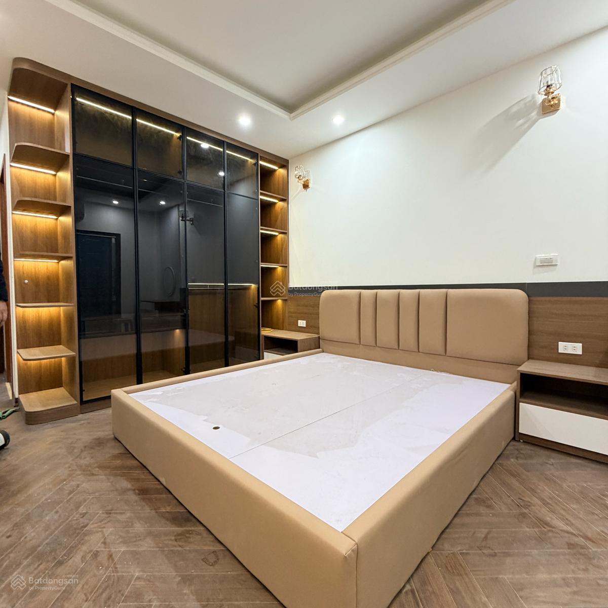 Bán nhà phân lô ô tô vào nhà, phố Cù Chính Lan, TT Thanh Xuân, 7 tầng, DT 41m2, nhỉnh 18 tỷ