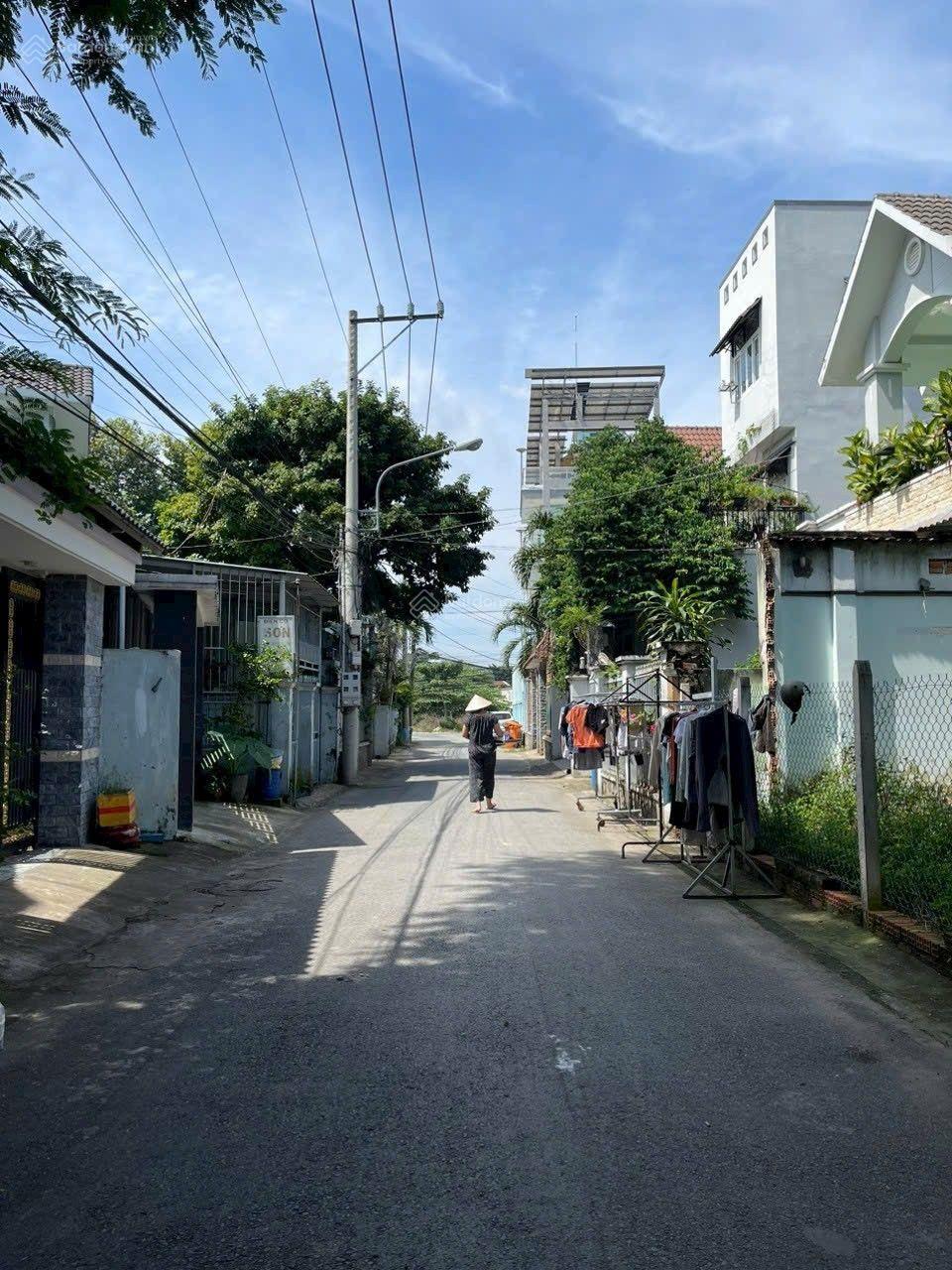 Đất Lái Thiêu ngay TTHC phường 99m2 ngang 5m nhựa sạch sẽ giá 4 tỷ