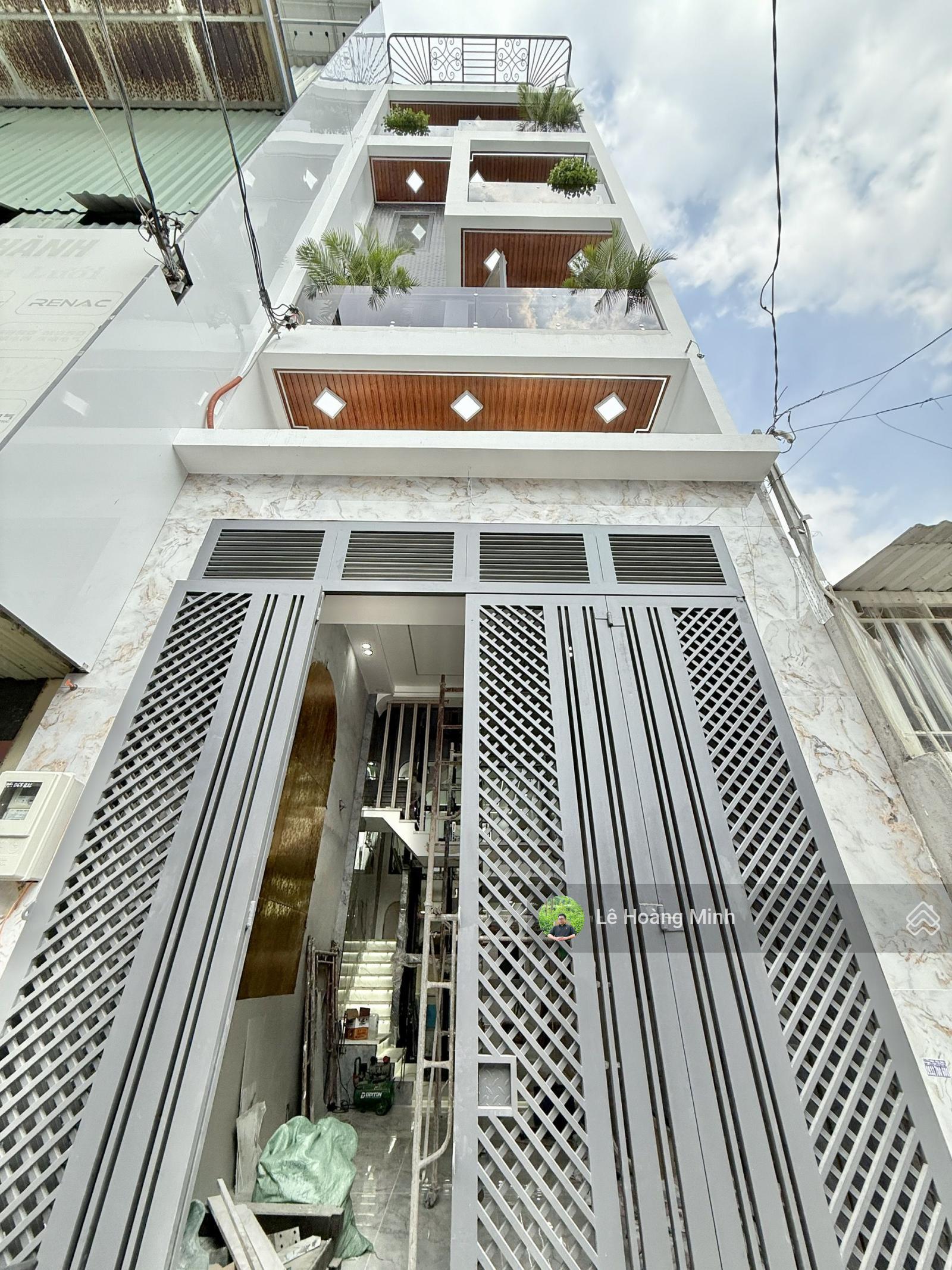 Siêu phẩm 4m x 18m, 4 tầng có thang máy 1/ hẻm nhựa 9m đường Lâm Thị Hố