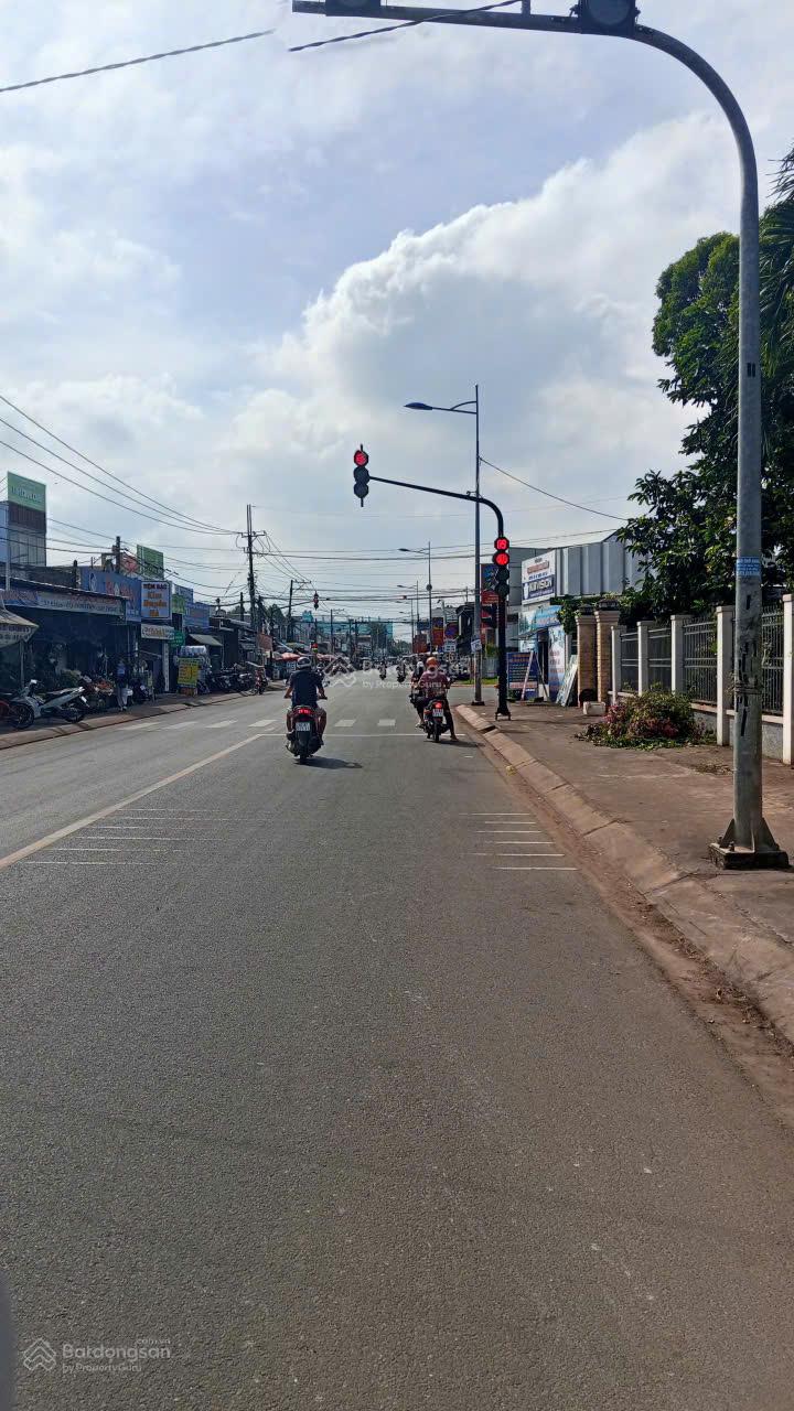 ĐẤT BÌNH LỘC TRỤC CHÍNH LÊ A MẶT TIỀN NHỰA 125m² CHỈ 690 TRIỆU ĐẤT BÌNH LỘC TRỤC CHÍNH LÊ A MẶT TIỀN NHỰA 125m² CHỈ 690 TRIỆU