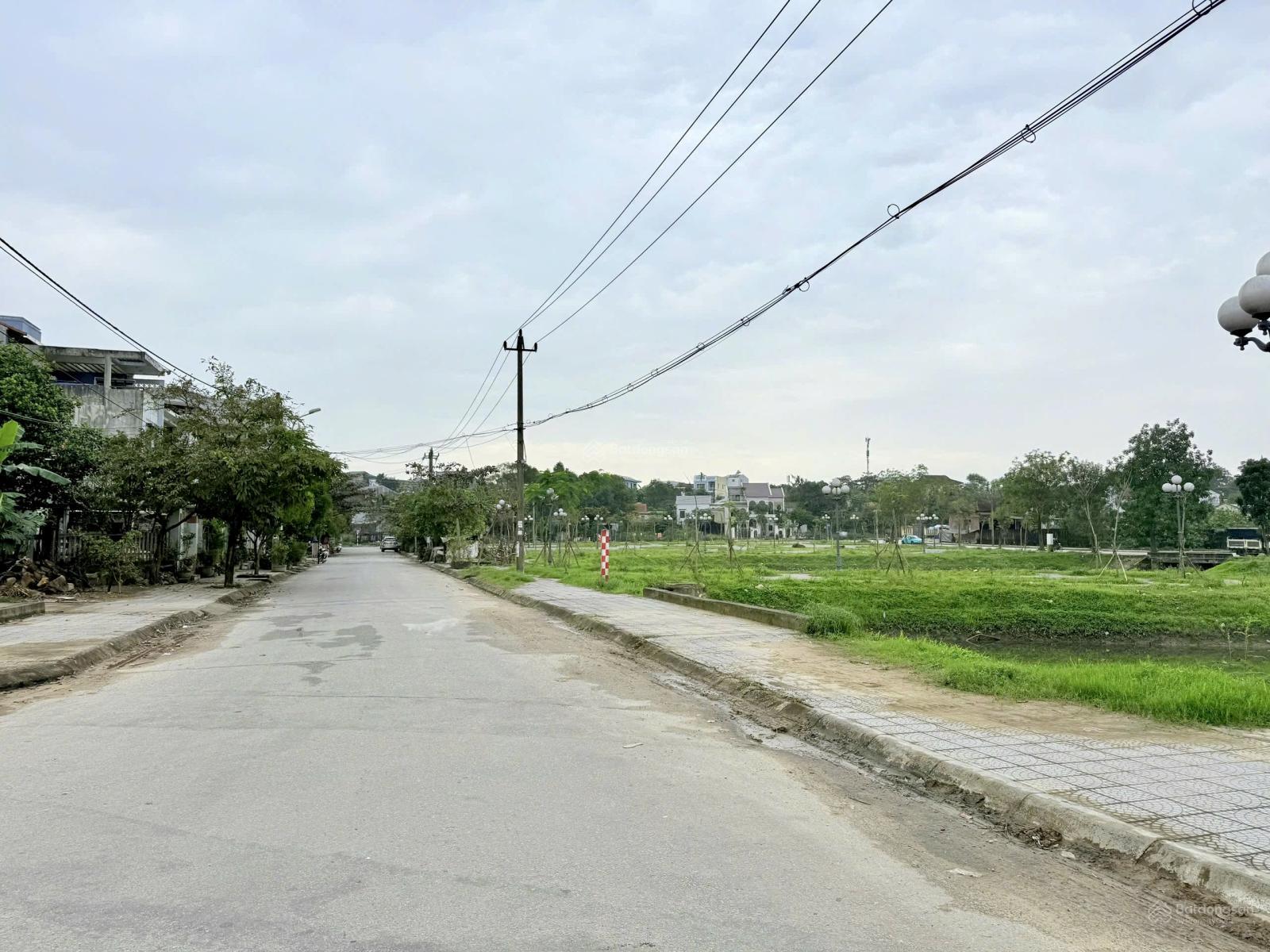 Đất biệt thự 2 mặt tiền Trường Đồng - Đinh Liệt, view Công viên gần KQH Bàu Vá