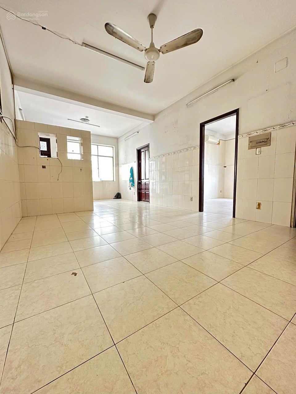 Bán căn hộ chung cư Nhất Lan tại Đ.Lộ Tẻ, 2,48 tỷ, 72m2 giá tốt