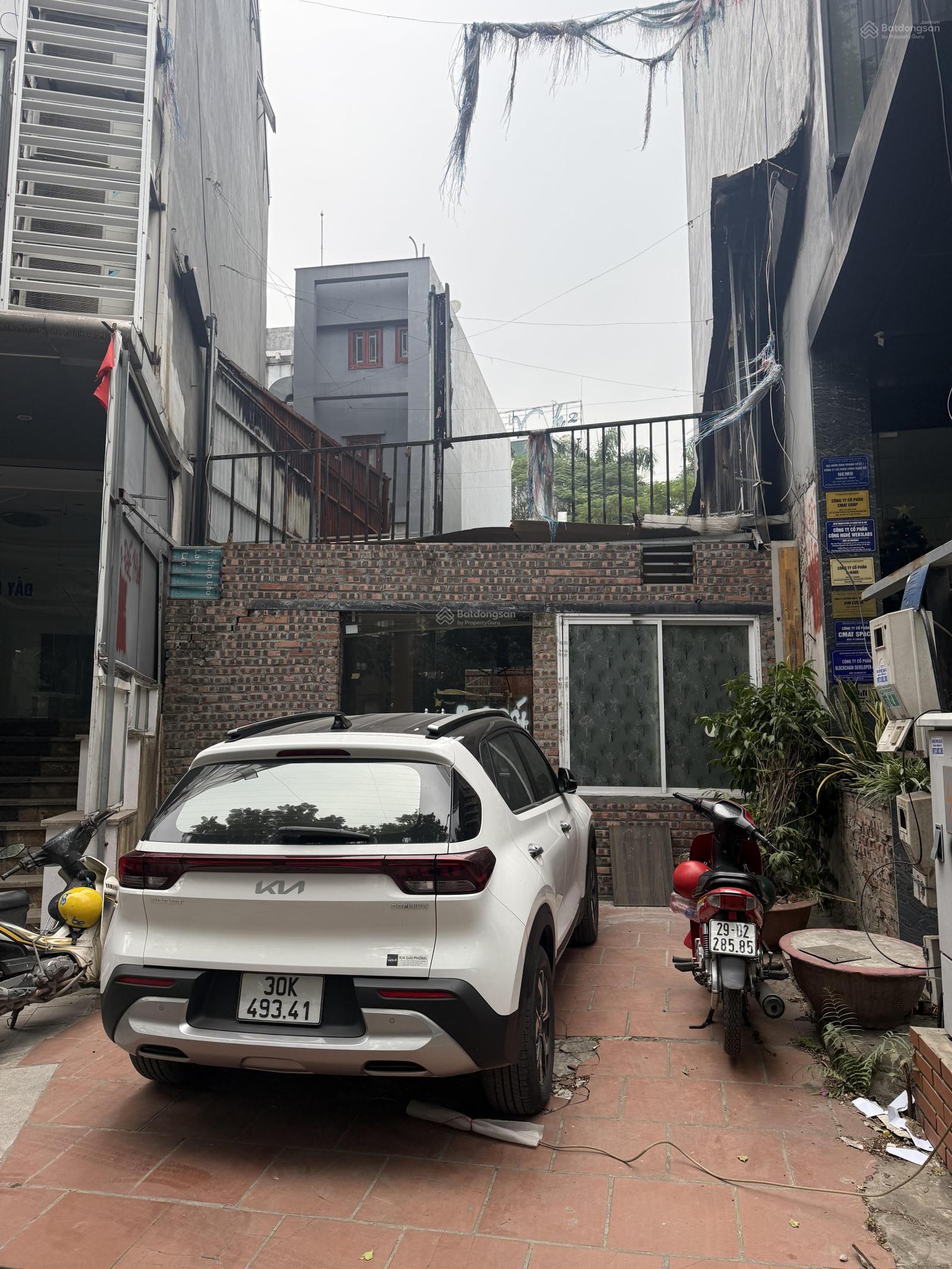 Bán siêu phẩm 147.4m2 đất mặt phố Duy Tân khu vip kinh doanh đỉnh, giá 352tr/m2, LH: 0902 132 *** Bán siêu phẩm 147.4m2 đất mặt phố Duy Tân khu vip kinh doanh đỉnh, giá 352tr/m2, LH: 0902 132 ***