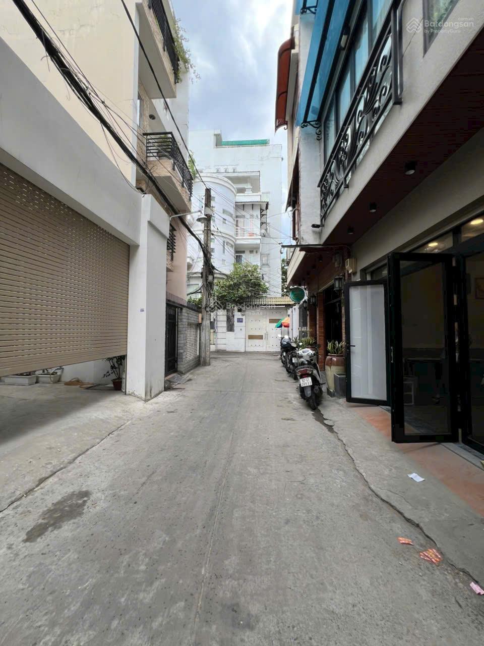 BÁN NHÀ TÔ HIẾN THÀNH 8.9 tỷ HXH, 4 LẦU, NHÀ MỚI.