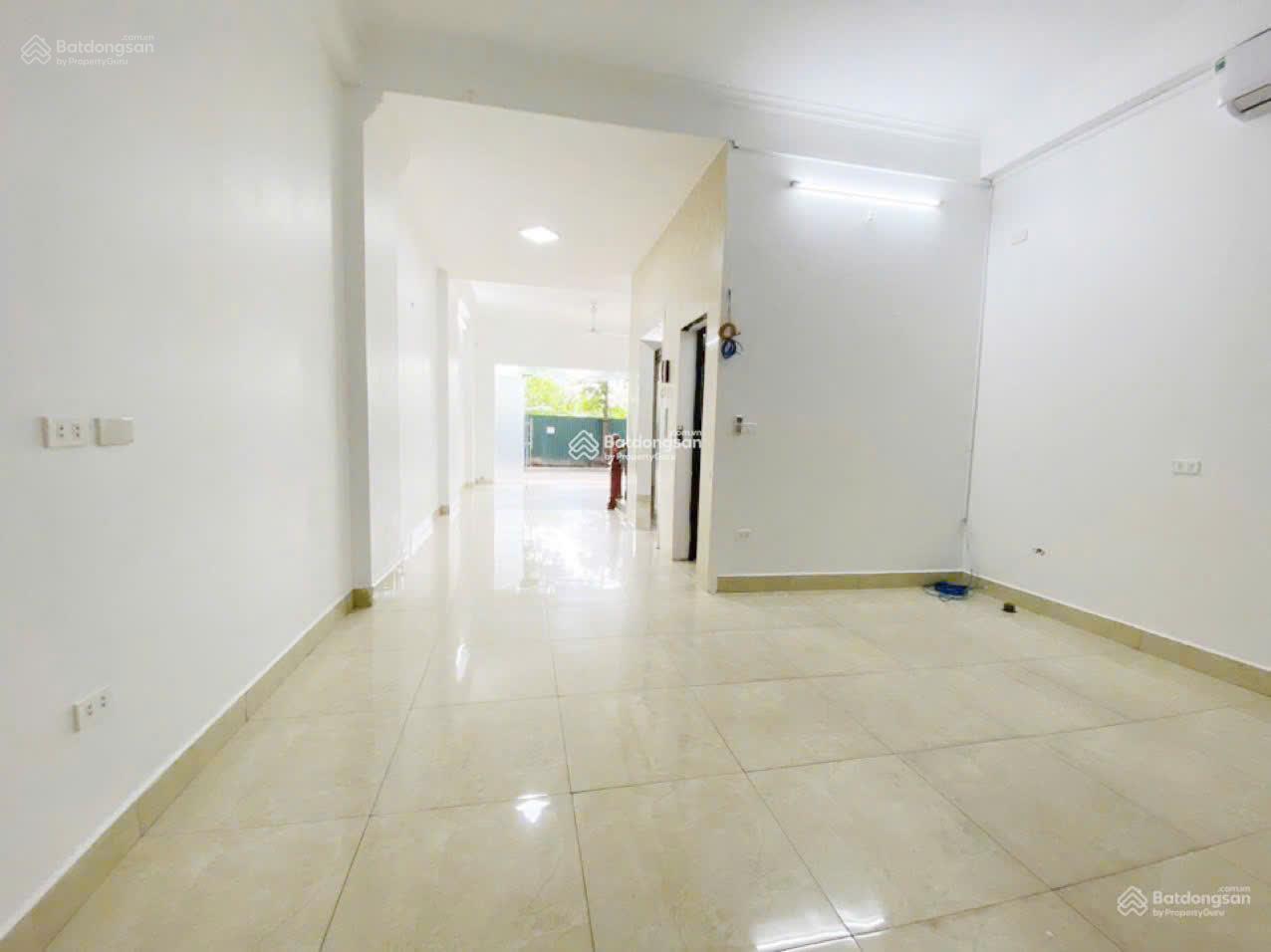 Cho thuê nhà Riêng ngã tư Tố Hữu - Vạn Phúc. DT 72m2, 6 tầng thang máy, Full điều hòa. Ô tô đỗ cửa Cho thuê nhà Riêng ngã tư Tố Hữu - Vạn Phúc. DT 72m2, 6 tầng thang máy, Full điều hòa. Ô tô đỗ cửa