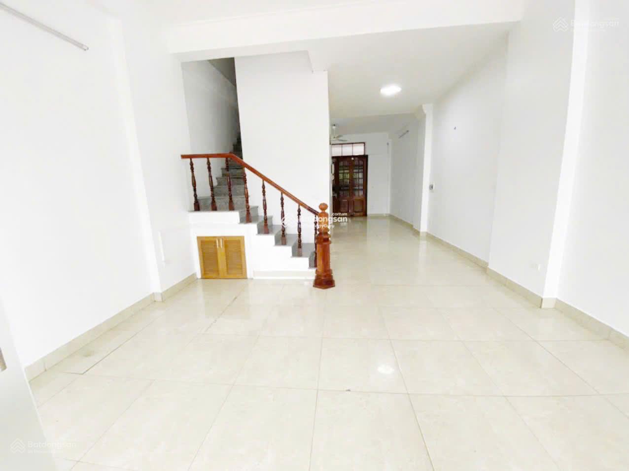 Cho thuê nhà Riêng ngã tư Tố Hữu - Vạn Phúc. DT 72m2, 6 tầng thang máy, Full điều hòa. Ô tô đỗ cửa Cho thuê nhà Riêng ngã tư Tố Hữu - Vạn Phúc. DT 72m2, 6 tầng thang máy, Full điều hòa. Ô tô đỗ cửa