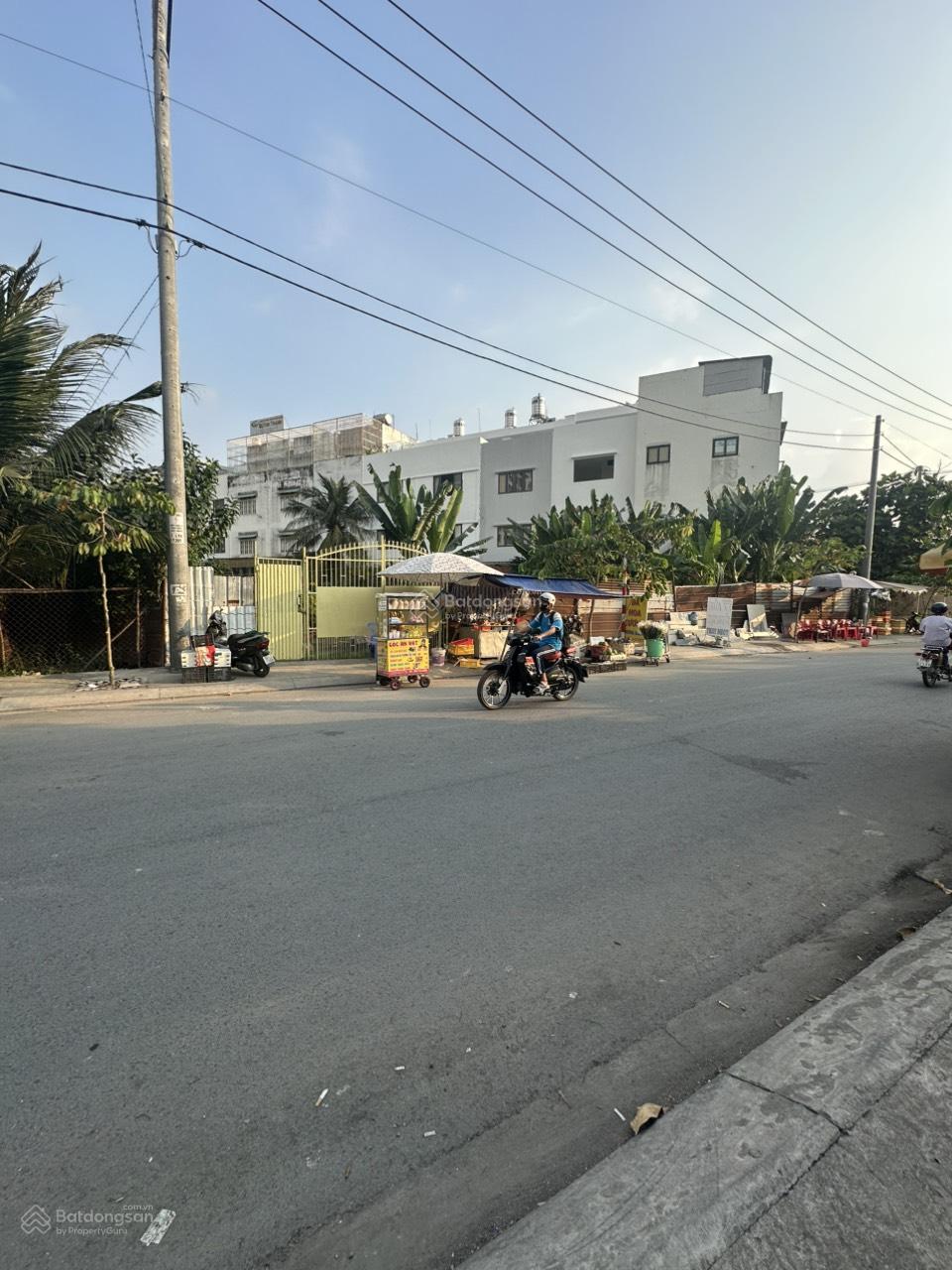 MT kinh doanh Lê Tấn Bê, An Lạc, Bình Tân 25 x 80. Tổng 1900 m2 thổ cư 500, giá 138 tỷ nhé MT kinh doanh Lê Tấn Bê, An Lạc, Bình Tân 25 x 80. Tổng 1900 m2 thổ cư 500, giá 138 tỷ nhé