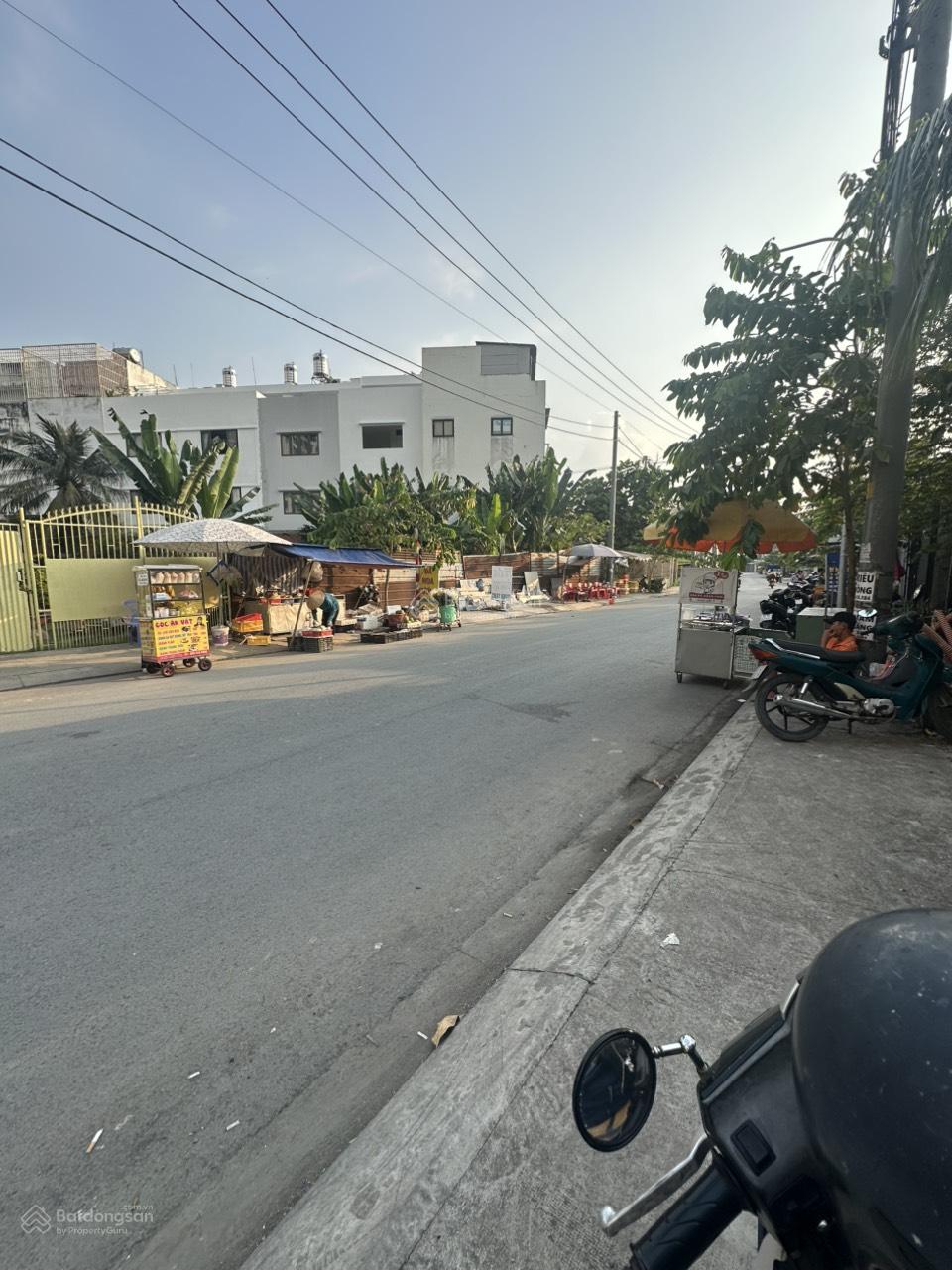 MT kinh doanh Lê Tấn Bê, An Lạc, Bình Tân 25 x 80. Tổng 1900 m2 thổ cư 500, giá 138 tỷ nhé MT kinh doanh Lê Tấn Bê, An Lạc, Bình Tân 25 x 80. Tổng 1900 m2 thổ cư 500, giá 138 tỷ nhé