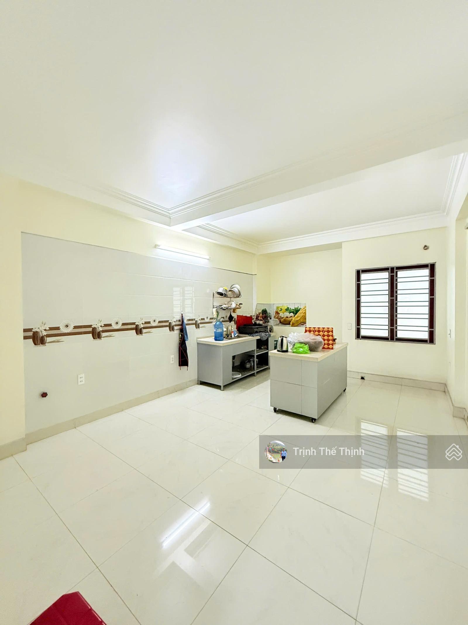 Bán nhà dân xây thang máy mặt đường Chùa Hàng