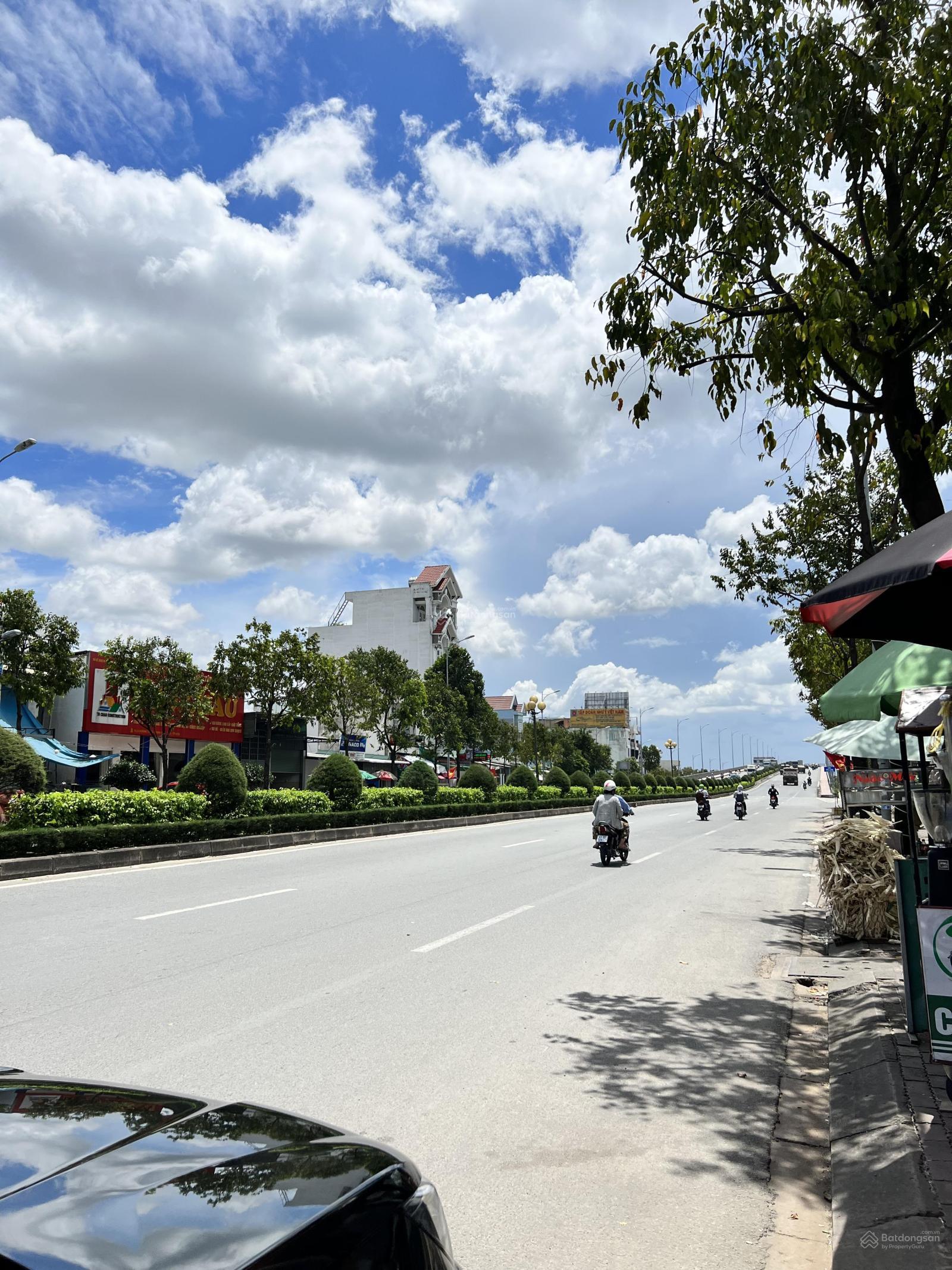 Bán nhà MT Hà Huy Giáp vị trí đẹp, DT: 8x32m