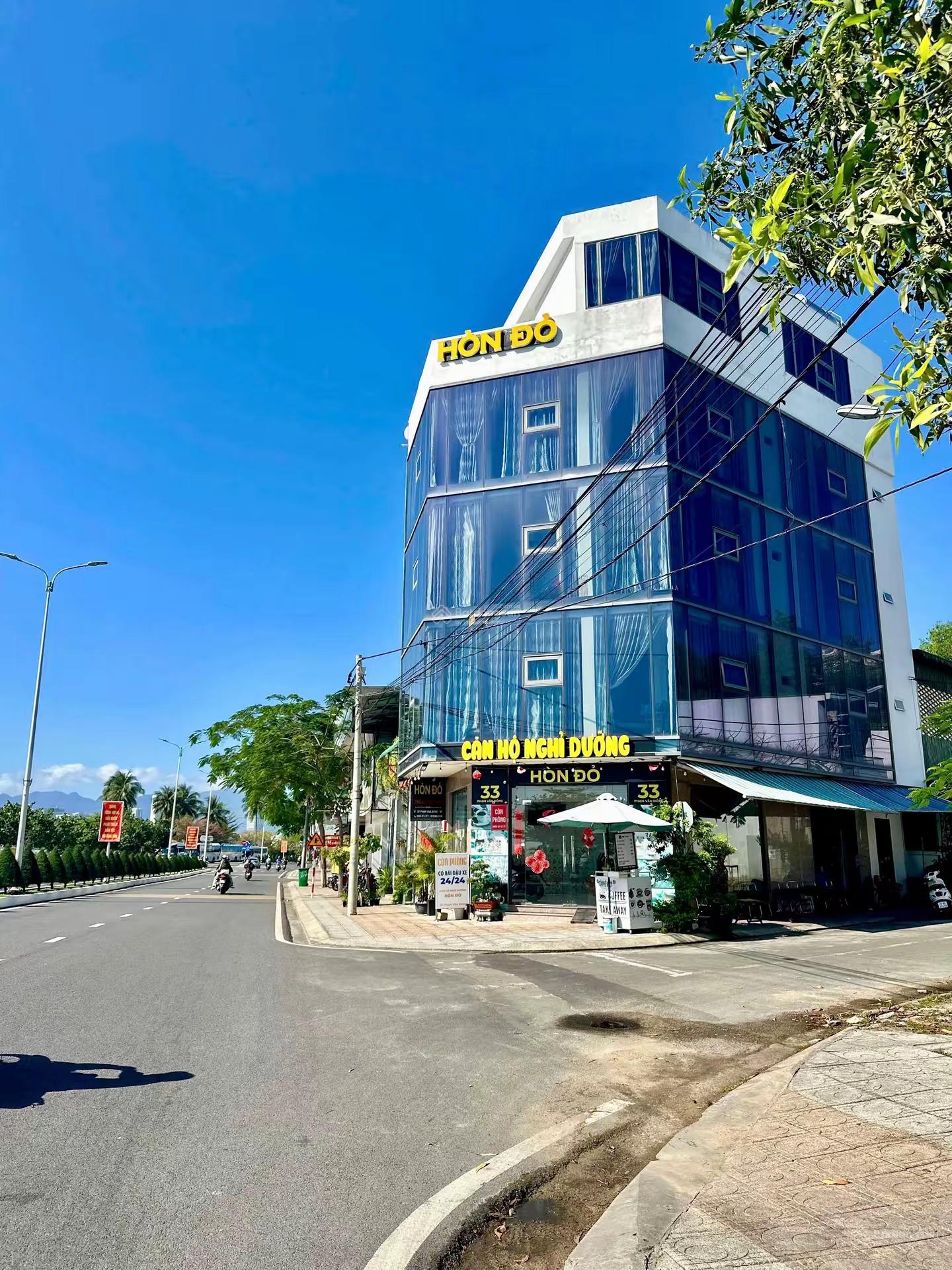 CĂN GÓC VIEW BIỂN MẶT TIỀN PHẠM VĂN ĐỒNG / NHA TRANG - 17ty5