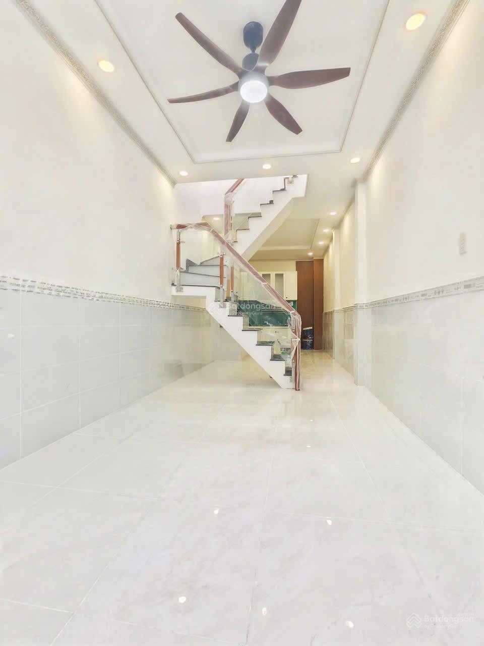 Nhà mới ở liền đường số 3- ngay aeon tân phú-hẻm xe hơi