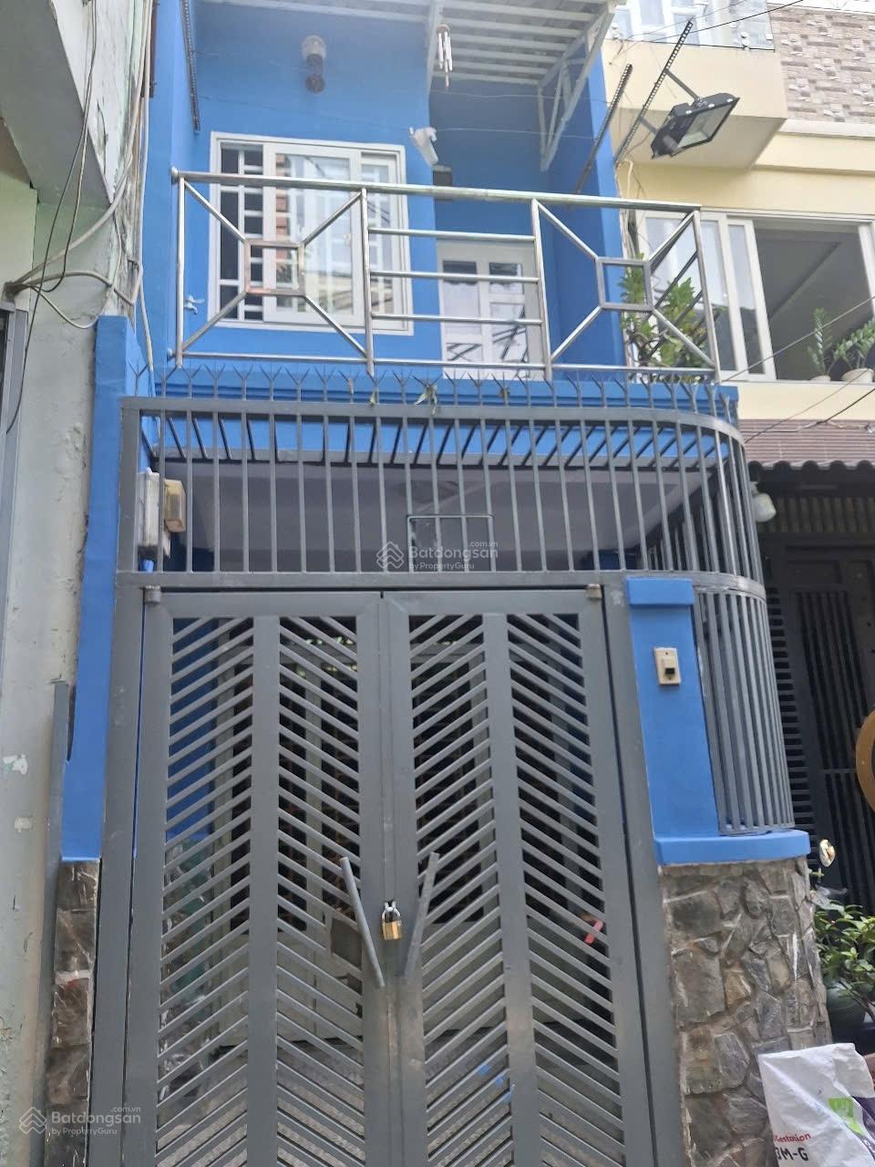 Nhà 737/ Lạc Long Quân, 3x12, nh 6m, 2 tầng, ban công, 2pn 3wc giá 9tr