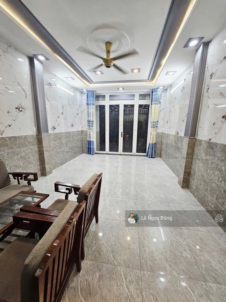 Căn nhà ăn chắc mặc bền ngay ngã 4 Bốn Xã, quận Bình Tân, giá chỉ nhỉnh 5 tỷ xíu!