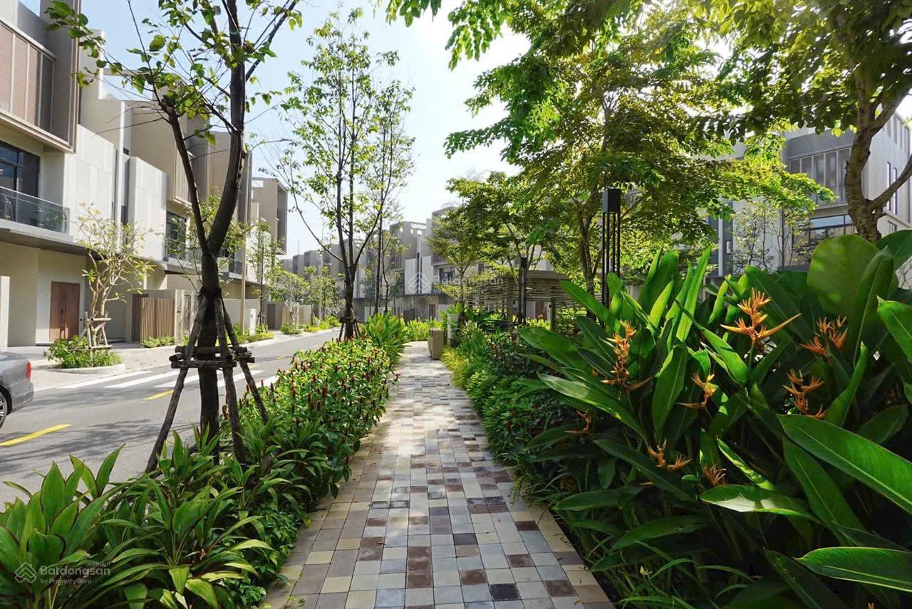 Bán nhà phố vị trí đẹp xuất sắc tại The Orchard, Trường Sa, Hòa Phú, Thủ Dầu Một. 90m2. 10 tỷ