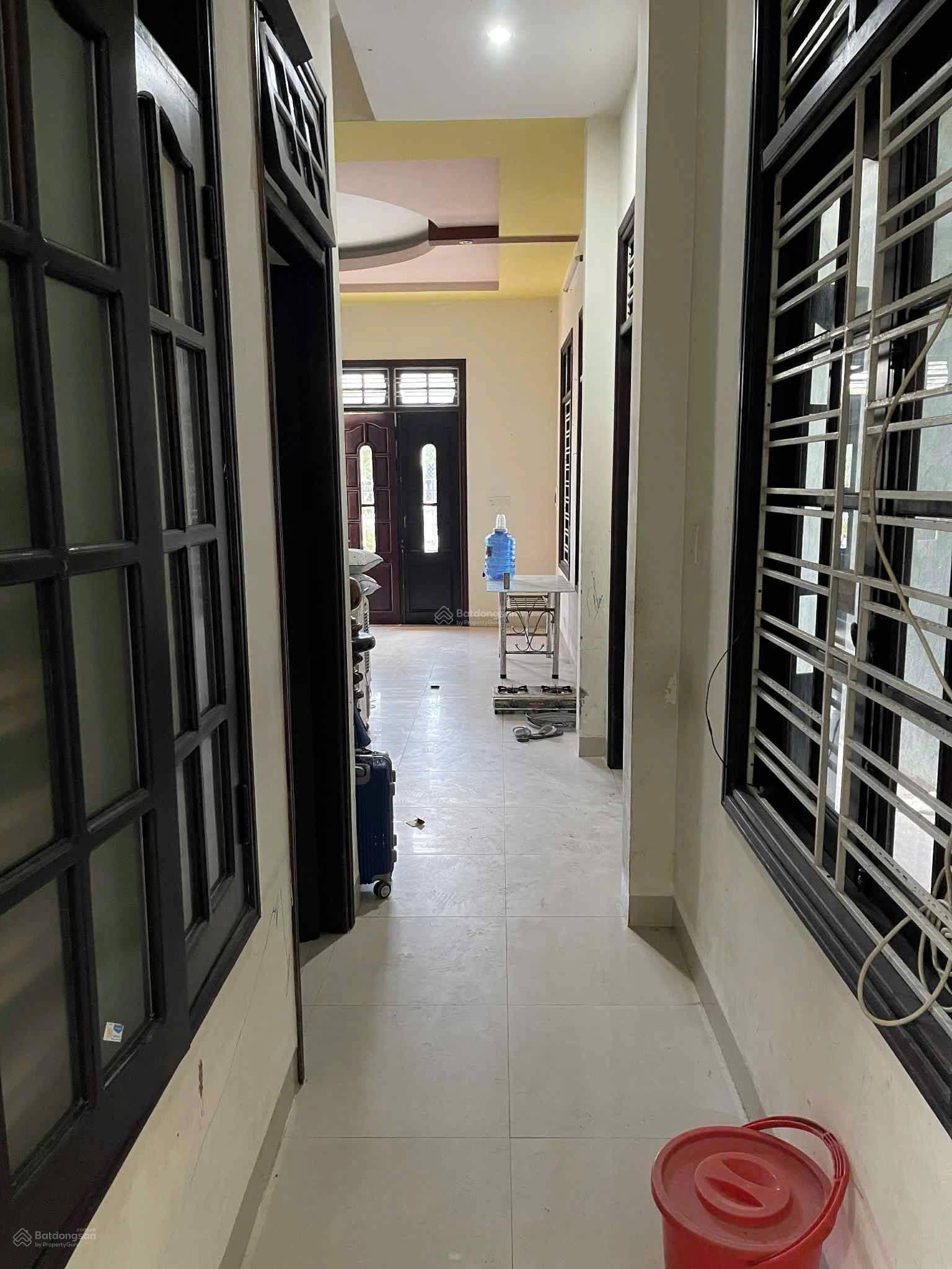 Cho thuê nhà nguyên căn kiệt Trưng Nữ Vương - Hải Châu. Diện tích: 120m2 x 3 tầng (ngang 6,5m)