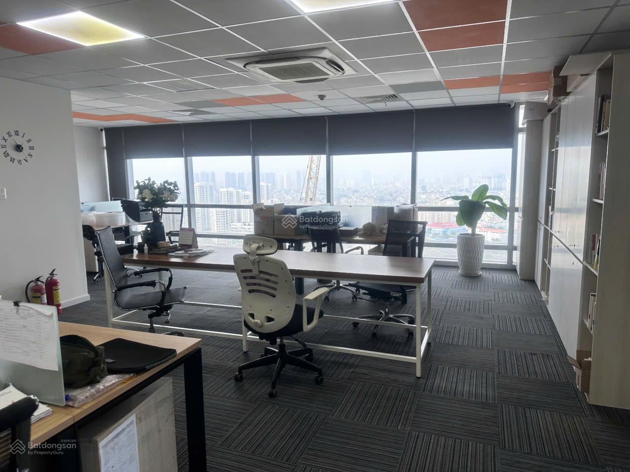 Cho thuê văn phòng Golden King, 35 triệu, 150m2 tại Nguyễn Lương Bằng, Tân Phú, Q7