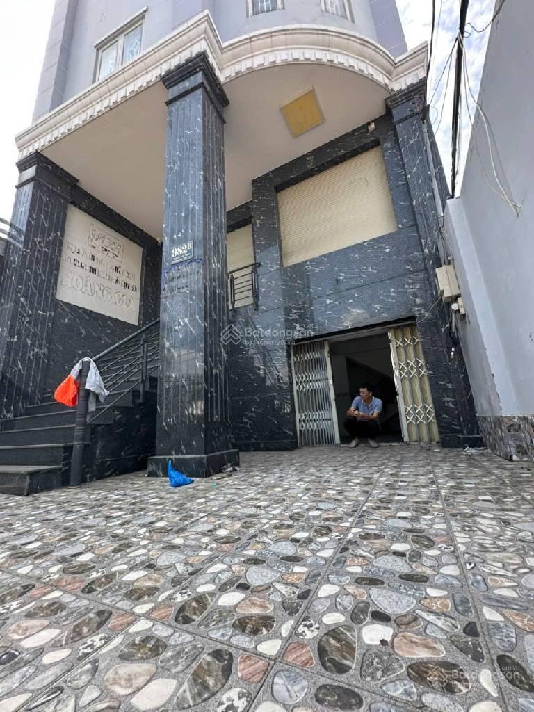 MẶT TIỀN CĂN GÓC. 6 TẦNG. THANG MÁY. NGUYỄN DUY TRINH. P.HỮU. Q9