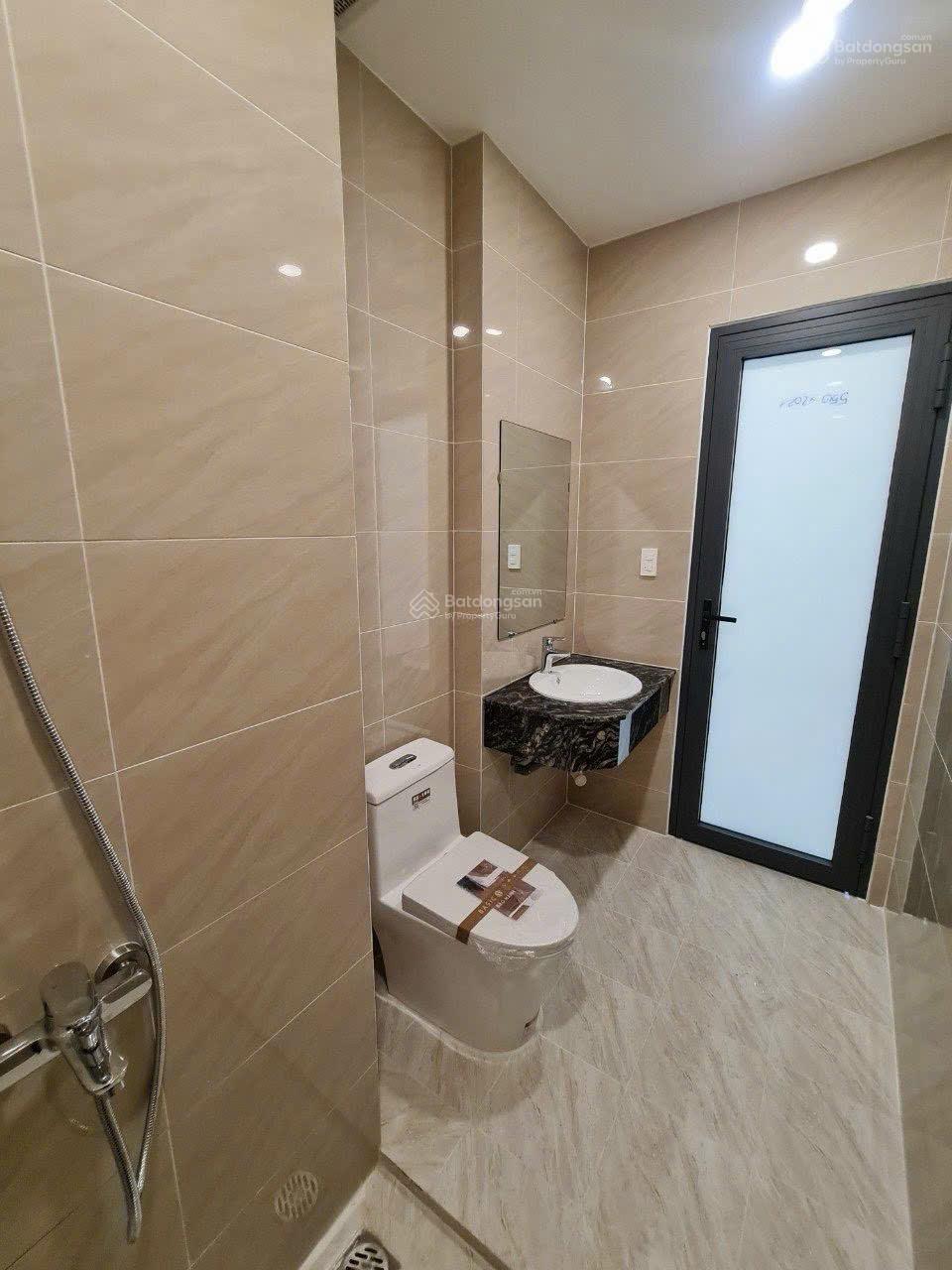 Cho thuê nhà phố nguyên căn , 3 tầng , 4PN Cho thuê nhà phố nguyên căn , 3 tầng , 4PN