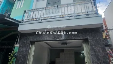 Bán nhà 4,2 tỷ, hẻm xe hơi 6m, 1 trệt + 1 lầu, 4.05*8.05m, nhỏ xinh ấm cúng, an ninh.