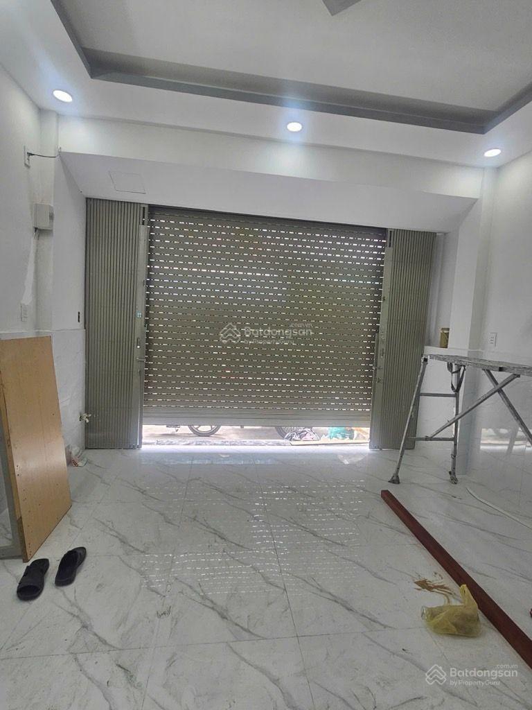 Bán nhà 4,2 tỷ, hẻm xe hơi 6m, 1 trệt + 1 lầu, 4.05*8.05m, nhỏ xinh ấm cúng, an ninh.