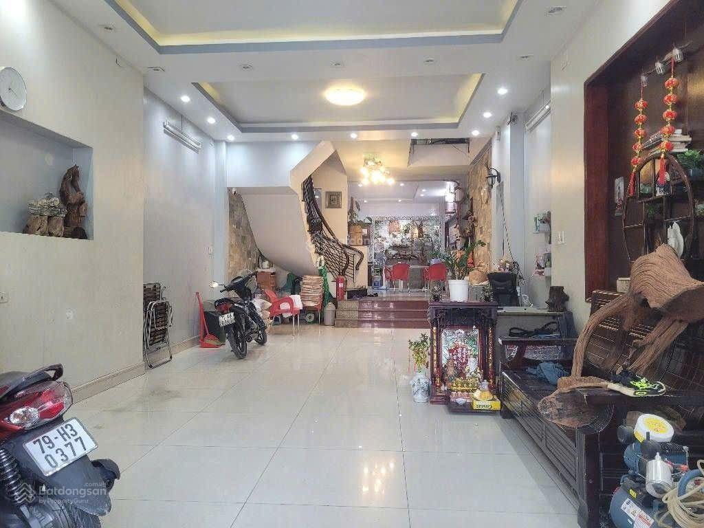 Mặt tiền kd vip - khu Tên Lửa - 4 tầng (5x20m) 6PN - đường 30m có chờ thang máy giá: 23.2 tỷ Mặt tiền kd vip - khu Tên Lửa - 4 tầng (5x20m) 6PN - đường 30m có chờ thang máy giá: 23.2 tỷ