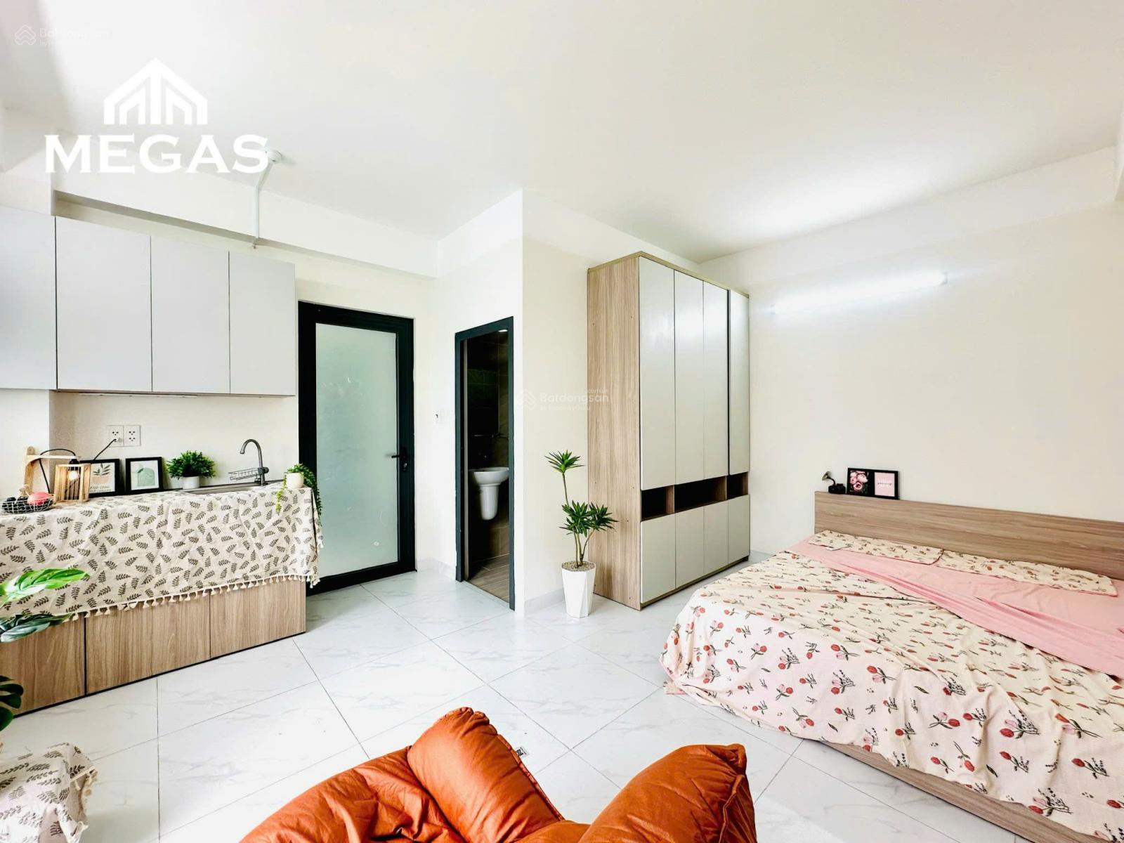 Căn hộ full nội thất - ban công ngay Phan Văn Hớn - Tô Ký - CVPM Quang Trung