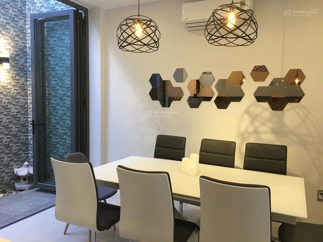 Nhà phố KDC tên lửa 5x19m xây 4 tầng dòng tiền 25tr/th Giá tốt 11.5 tỷ TL Chính chủ