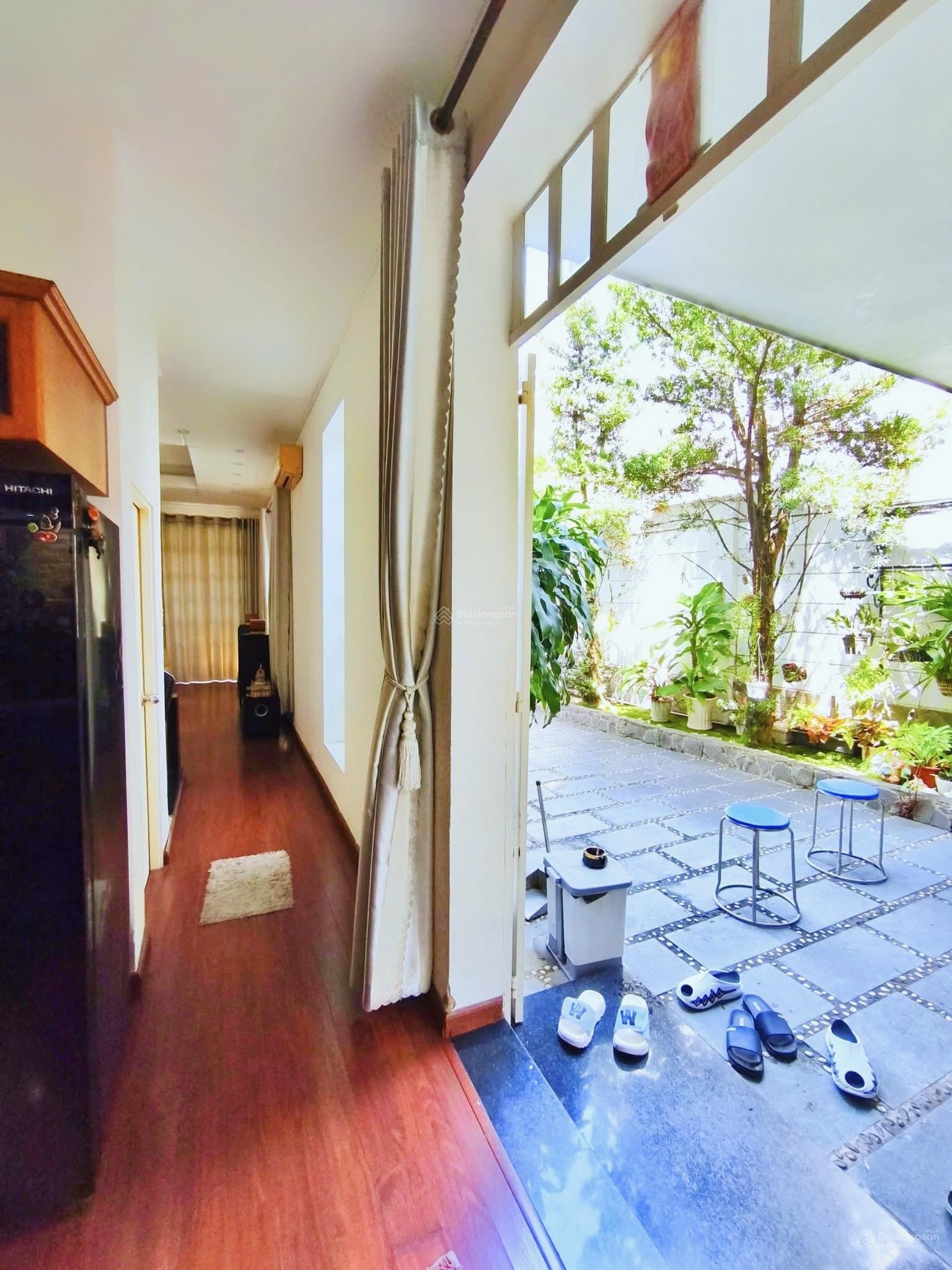 Bán biệt thự sân vườn 230m2, trung tâm phường Thống Nhất, giá bán 12,5 tỷ