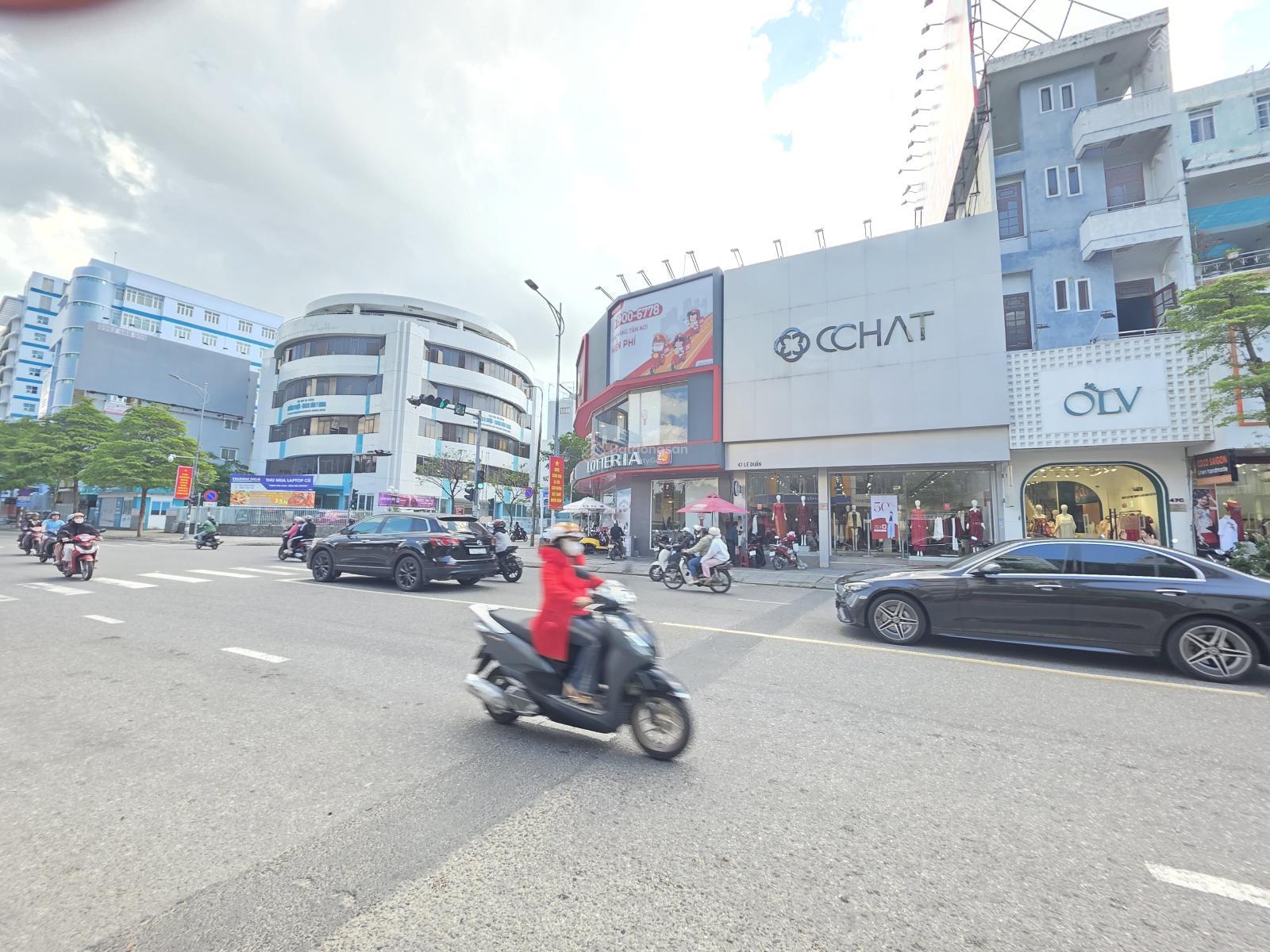 Cho thuê mặt bằng 47A và 47B Lê Duẩn - Đà Nẵng. 141m2 ngang 8.4m. Giá thuê 140 triệu / tháng