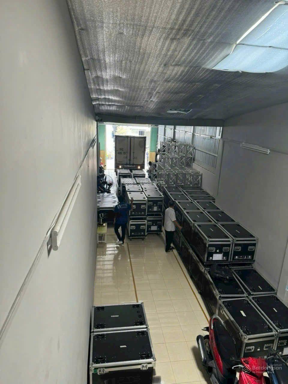 4.8X28M- HẺM 8M LẠC LONG QUÂN QUẬN 11- DÒNG TIỀN 20 TR/ THÁNG