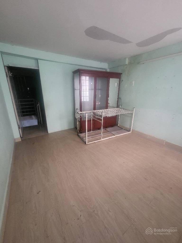 Bán rẻ nhà mặt tiền Lạc Long Quân Quận 11 Bán rẻ nhà mặt tiền Lạc Long Quân Quận 11