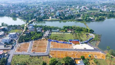 CHÍNH CHỦ BÁN NHANH 23 LÔ ĐẤT MẶT HỒ HỒ NGAY NGÃ 3 XUÂN MAI VỪA RA HÀNG, 100% THỔ CƯ 3 tỷ/lô 120m2