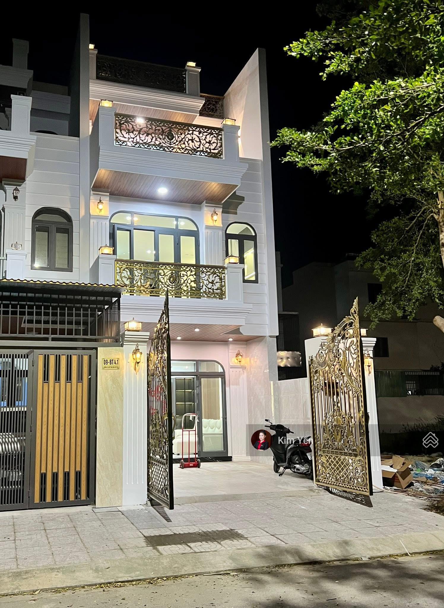 BÁN NHÀ 4 tầng mới xây kiến trúc hiện đại , có thang máy , khu đô thị Mỹ Gia