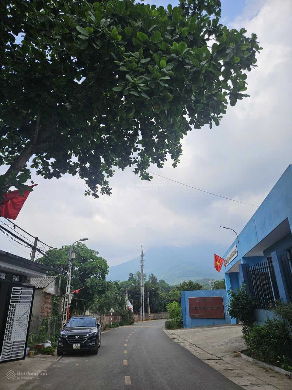 Đất mặt đường nhựa sẵn nhà kiên cố tại TT xã Minh Quang, sát trường mầm non chợ bệnh viện trường C2