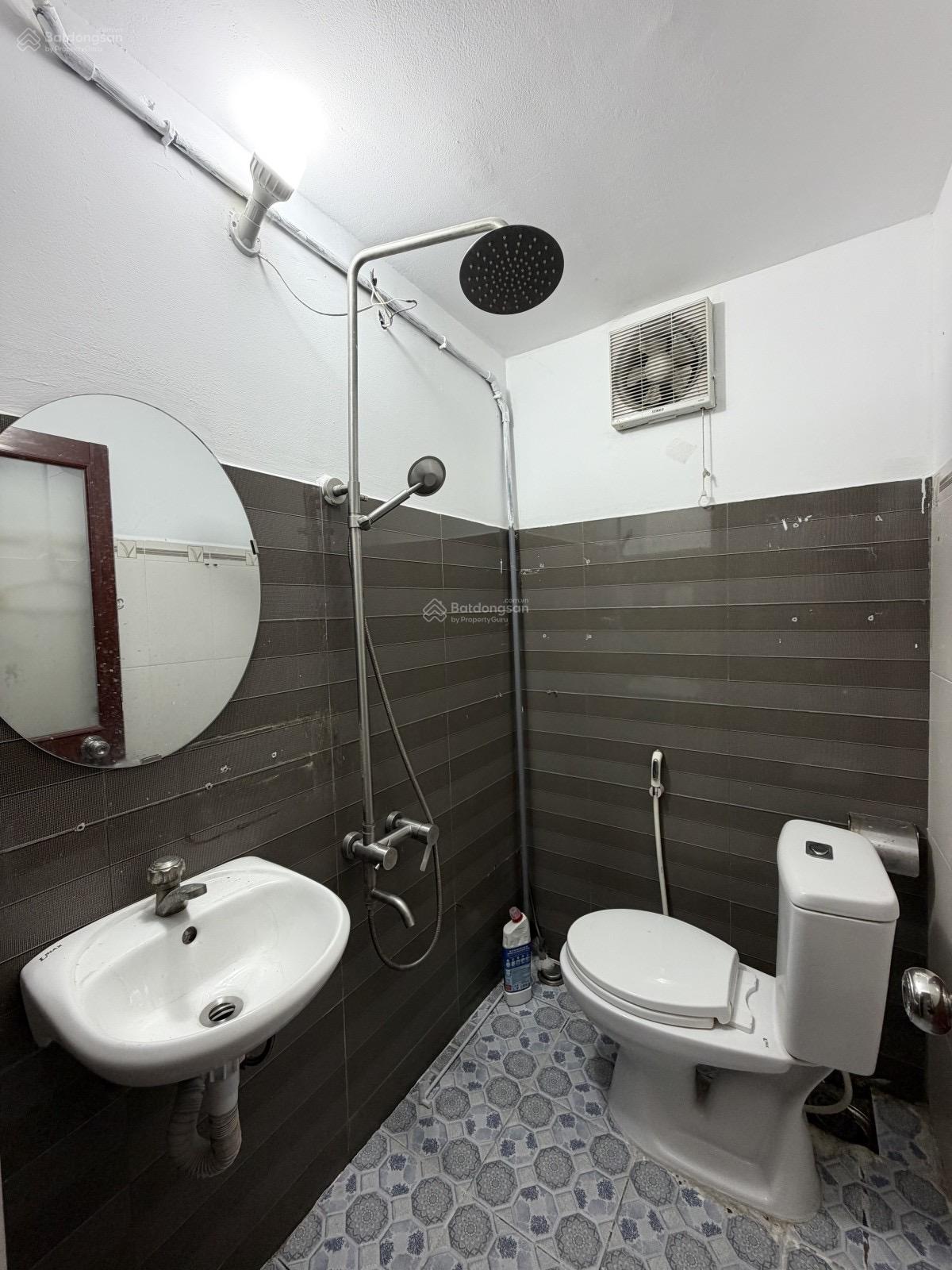 HIẾM - NGUYỄN ĐÌNH CHIỂU, QUẬN 3 - HẺM Ô TÔ KINH DOANH - 1 TRỤC 20M RA MẶT TIỀN - 37M2, 5 TẦNG 5PN