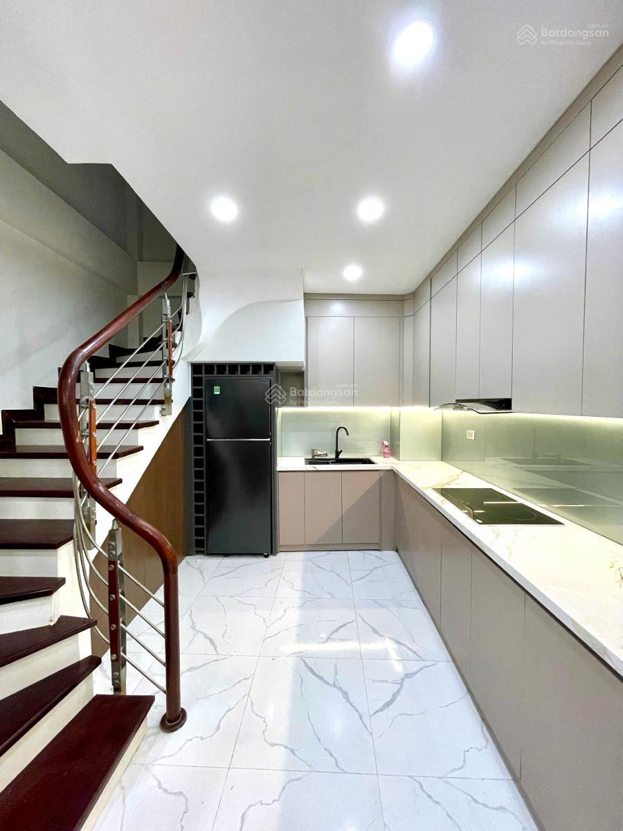 Bán nhà Hoàng Hoa Thám, ngõ nông rộng, trước nhà 3m, 20 ra phố, dân xây 35m*5T full NT về ở ngay