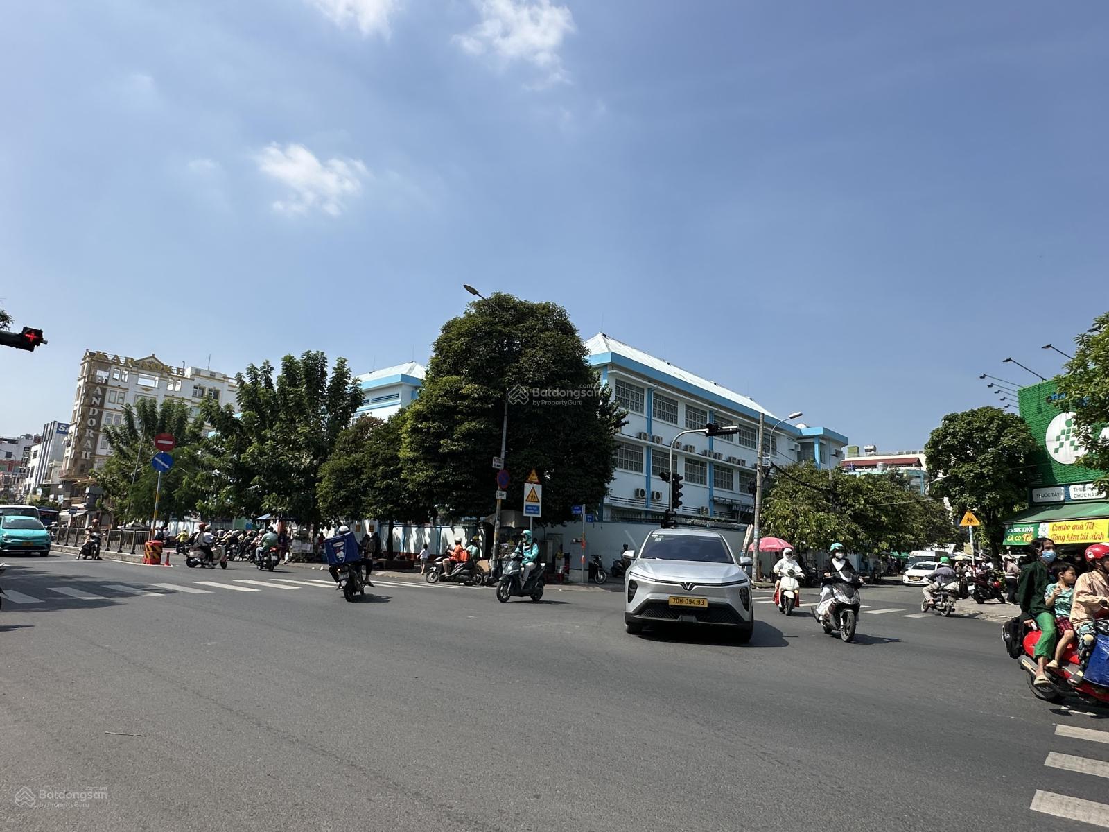 Cho thuê 3000m2 mặt tiền Thống Nhất, ngay Coopmart Bcons PLaza